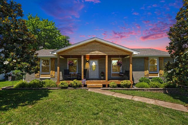 824 Roseview Dr, Nashville, TN 37206