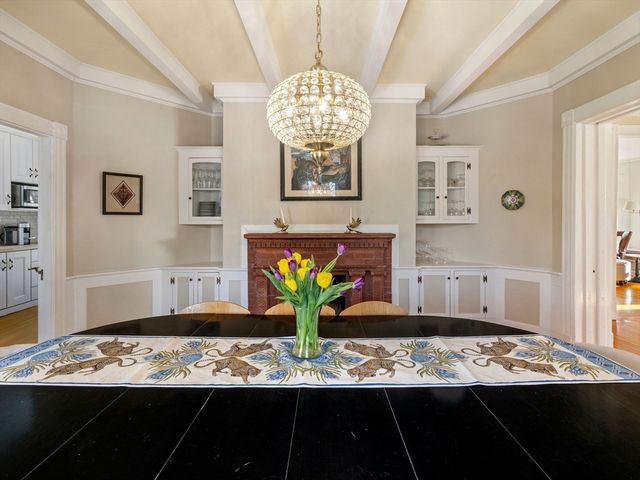 4 Latisquama Rd, Southborough, MA 01772