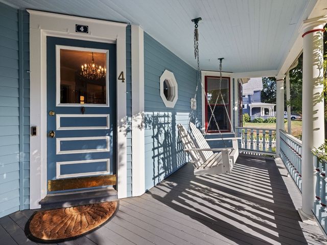 4 Latisquama Rd, Southborough, MA 01772