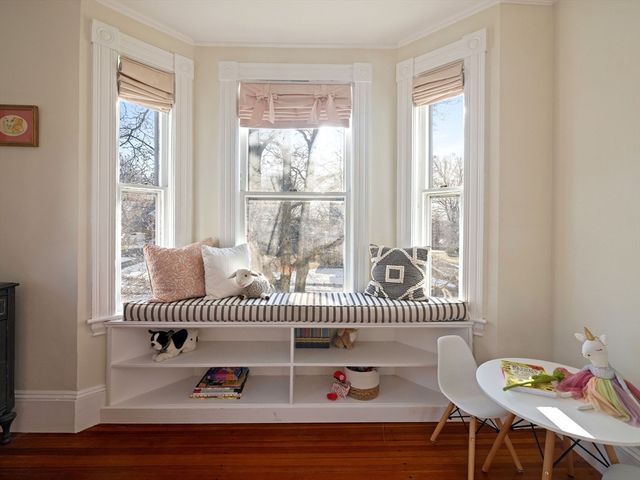 4 Latisquama Rd, Southborough, MA 01772