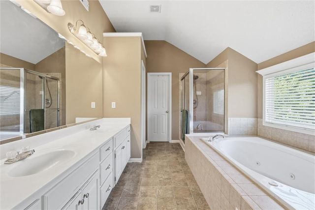 21104 W 53rd Terrace, Shawnee, KS 66218
