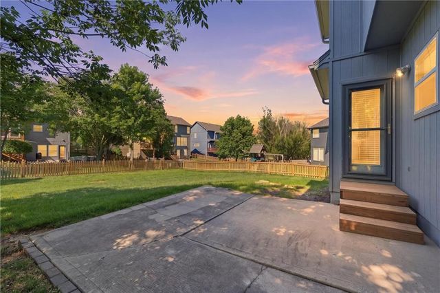 21104 W 53rd Terrace, Shawnee, KS 66218