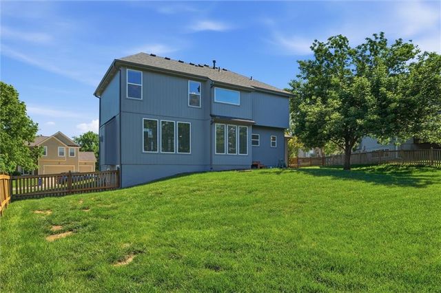 21104 W 53rd Terrace, Shawnee, KS 66218