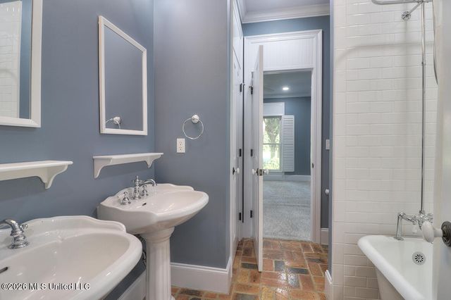 7388 Live Oak Way, Pass Christian, MS 39571