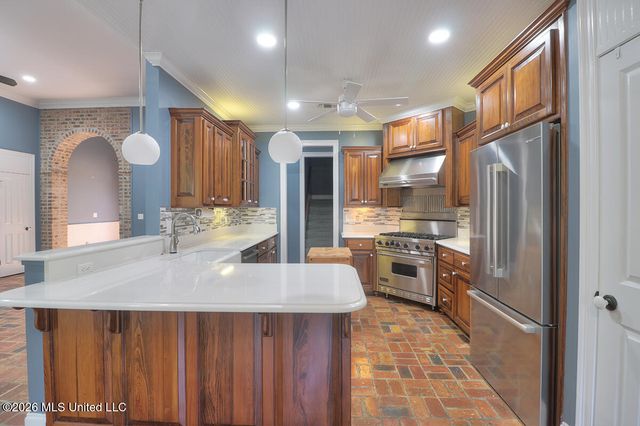 7388 Live Oak Way, Pass Christian, MS 39571