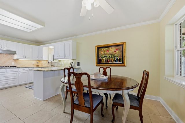 215 Modoc Trail, Lake Kiowa, TX 76240