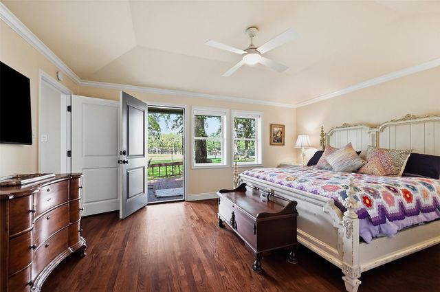 215 Modoc Trail, Lake Kiowa, TX 76240