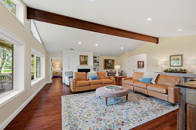 215 Modoc Trail, Lake Kiowa, TX 76240