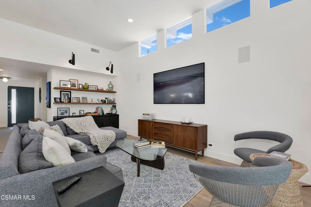 4500 Stark Avenue, Woodland Hills, CA 91364