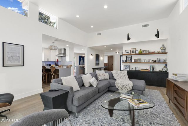 4500 Stark Avenue, Woodland Hills, CA 91364