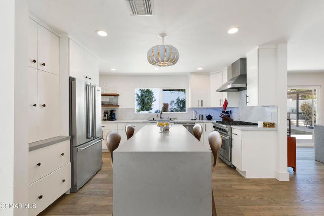 4500 Stark Avenue, Woodland Hills, CA 91364