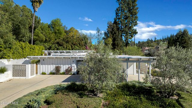 4500 Stark Avenue, Woodland Hills, CA 91364