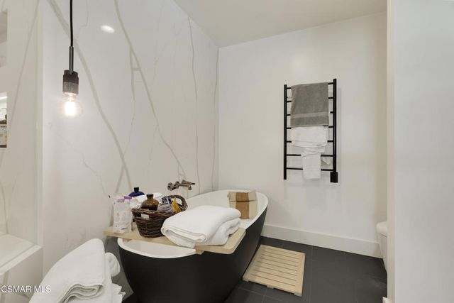 4500 Stark Avenue, Woodland Hills, CA 91364