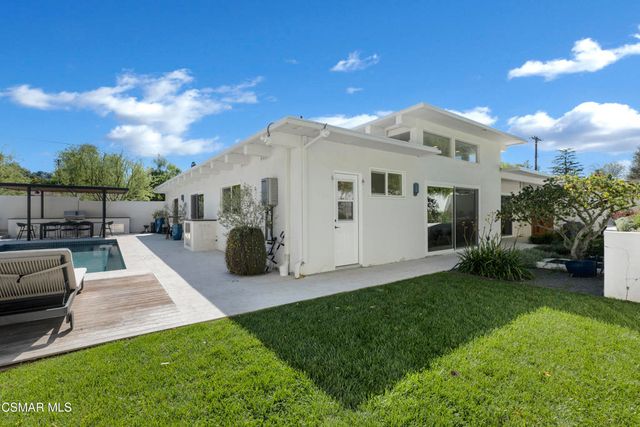 4500 Stark Avenue, Woodland Hills, CA 91364