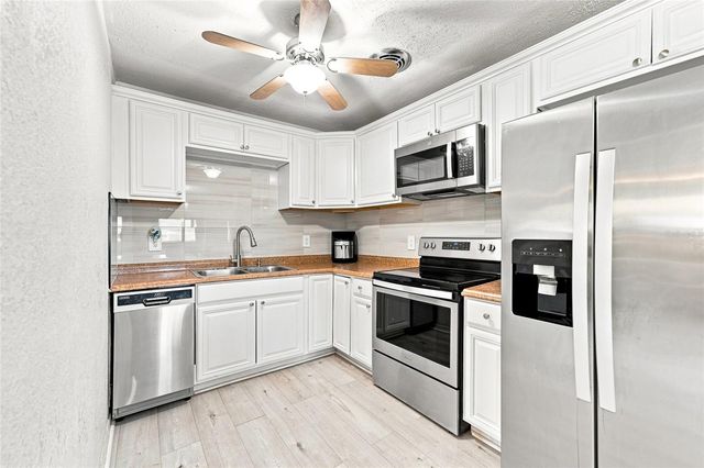 4015 RIVER HILLS DRIVE, Tampa, FL 33617
