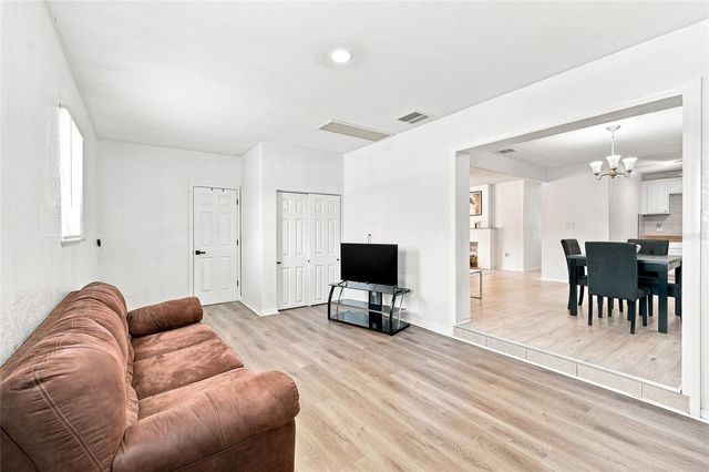 4015 RIVER HILLS DRIVE, Tampa, FL 33617