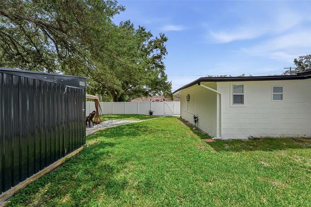 4015 RIVER HILLS DRIVE, Tampa, FL 33617