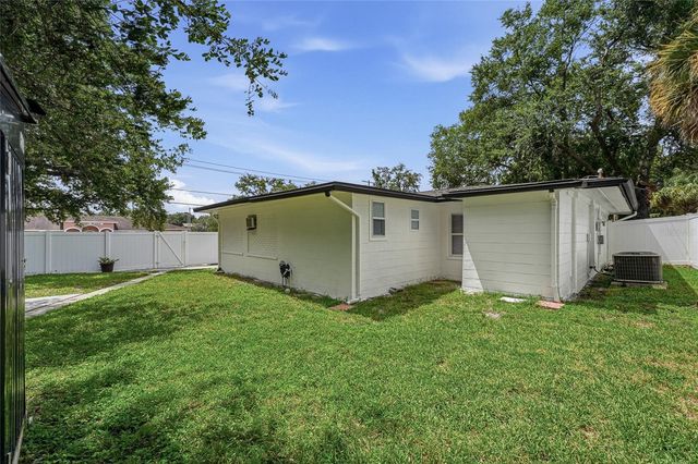 4015 RIVER HILLS DRIVE, Tampa, FL 33617