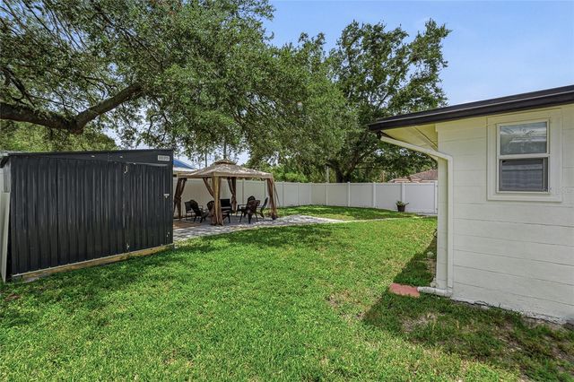 4015 RIVER HILLS DRIVE, Tampa, FL 33617