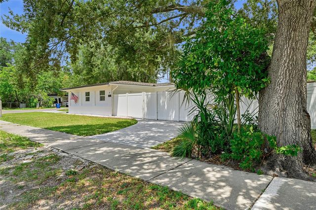 4015 RIVER HILLS DRIVE, Tampa, FL 33617