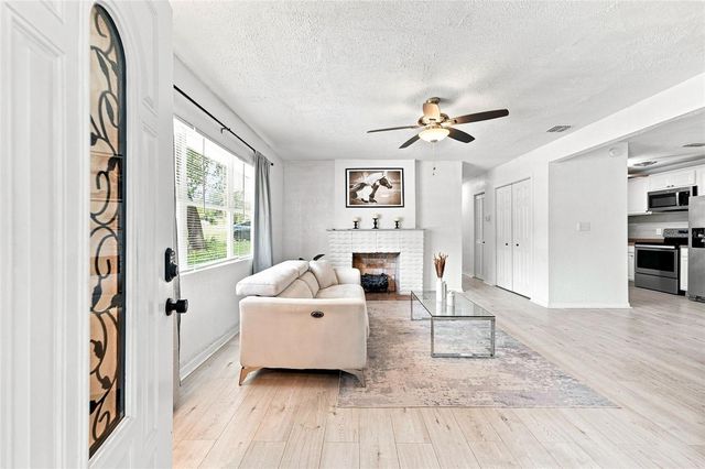 4015 RIVER HILLS DRIVE, Tampa, FL 33617