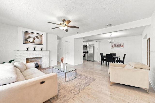 4015 RIVER HILLS DRIVE, Tampa, FL 33617