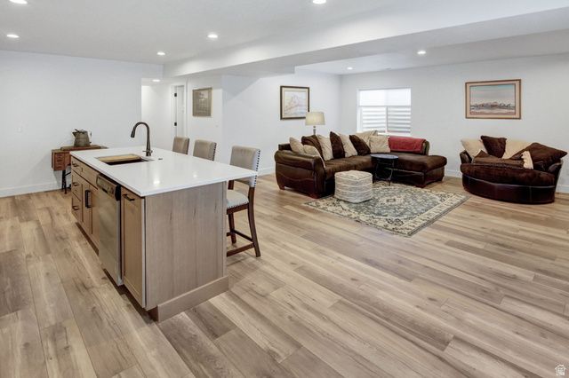 2288 E PARKSIDE CIR, South Ogden, UT 84403
