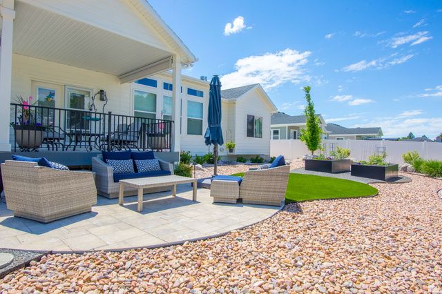 2288 E PARKSIDE CIR, South Ogden, UT 84403