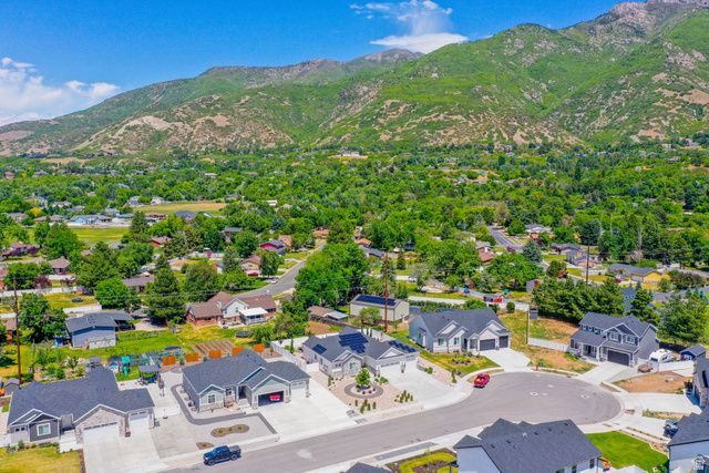 2288 E PARKSIDE CIR, South Ogden, UT 84403