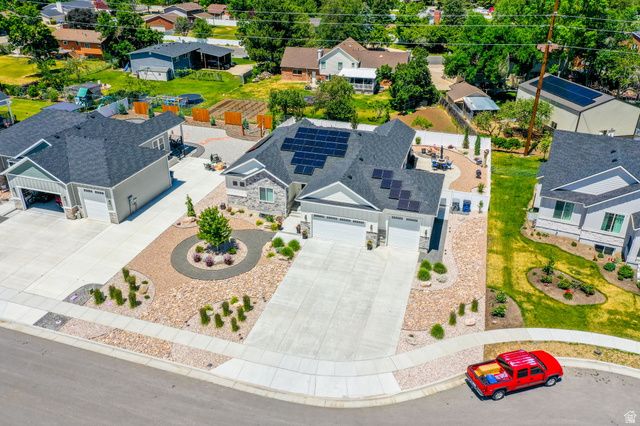 2288 E PARKSIDE CIR, South Ogden, UT 84403