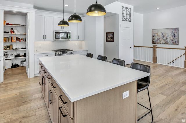 2288 E PARKSIDE CIR, South Ogden, UT 84403