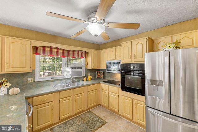 238 INDIAN SPRING RD, Woodstock, VA 22664