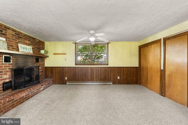 238 INDIAN SPRING RD, Woodstock, VA 22664