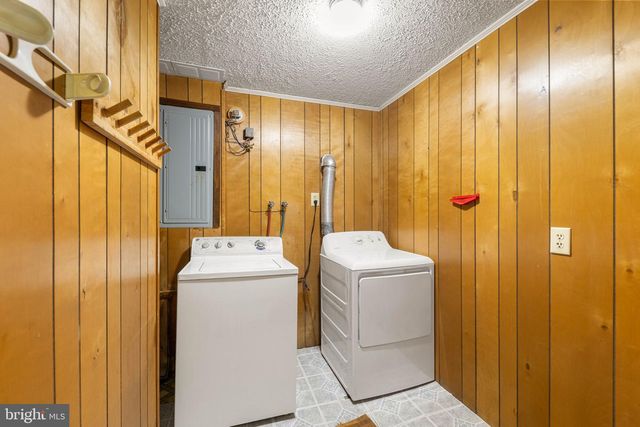238 INDIAN SPRING RD, Woodstock, VA 22664