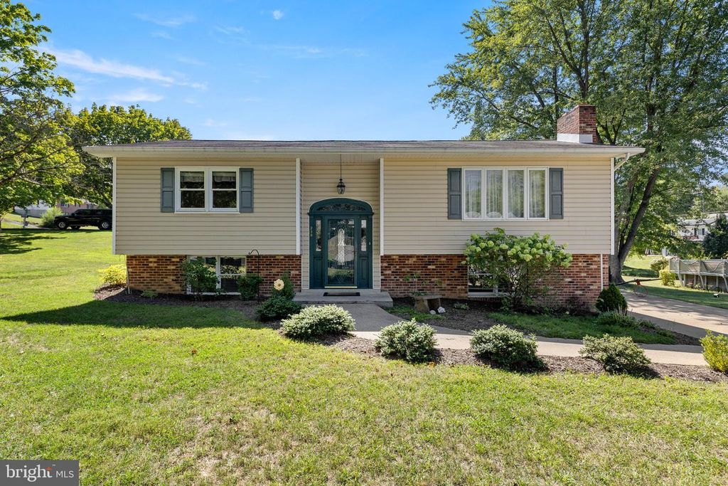 238 INDIAN SPRING RD, Woodstock, VA 22664