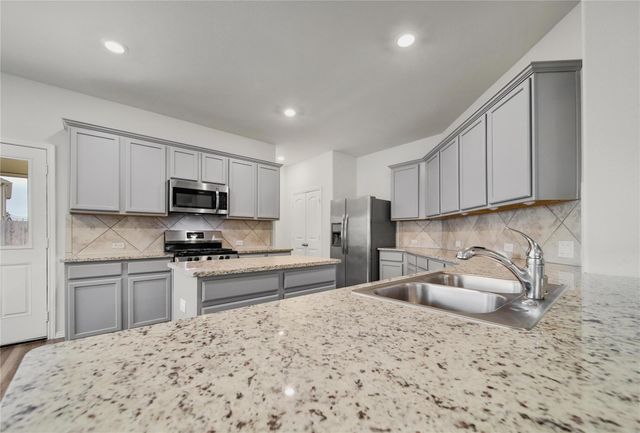 9414 Summer River Drive, Richmond, TX 77406