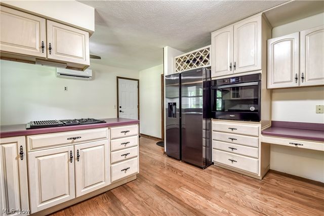 9412 Beaver Creek Drive, Mentor, OH 44060