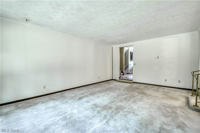 9412 Beaver Creek Drive, Mentor, OH 44060