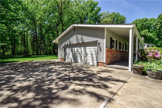 9412 Beaver Creek Drive, Mentor, OH 44060