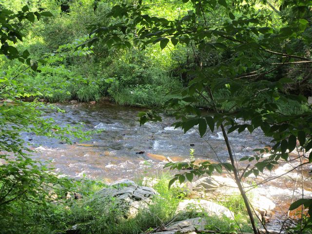 1950 N. Main Street, Londonderry, VT 05148