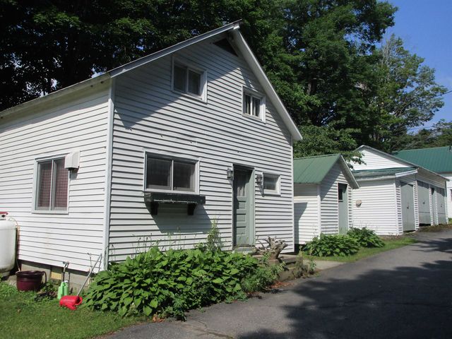 1950 N. Main Street, Londonderry, VT 05148