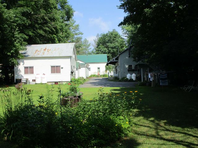 1950 N. Main Street, Londonderry, VT 05148