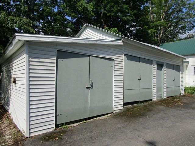 1950 N. Main Street, Londonderry, VT 05148