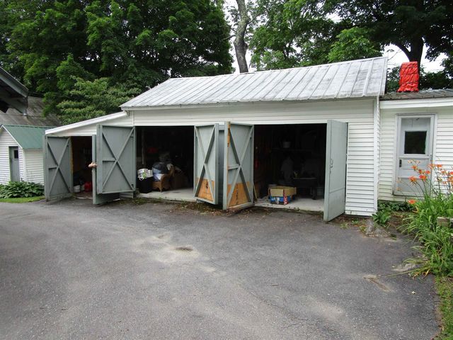 1950 N. Main Street, Londonderry, VT 05148