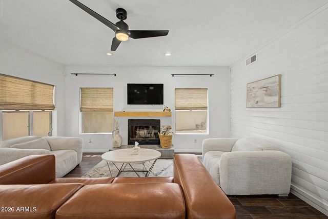 5773 W SHANNON Street, Chandler, AZ 85226