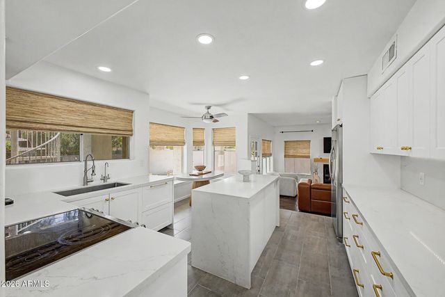 5773 W SHANNON Street, Chandler, AZ 85226