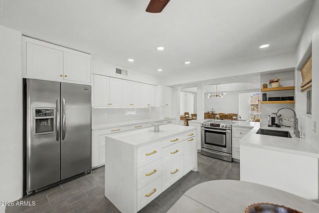 5773 W SHANNON Street, Chandler, AZ 85226