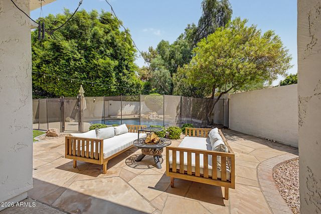 5773 W SHANNON Street, Chandler, AZ 85226