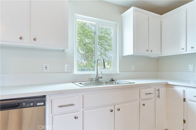 1286 Arctic Avenue, Thermal, CA 92274