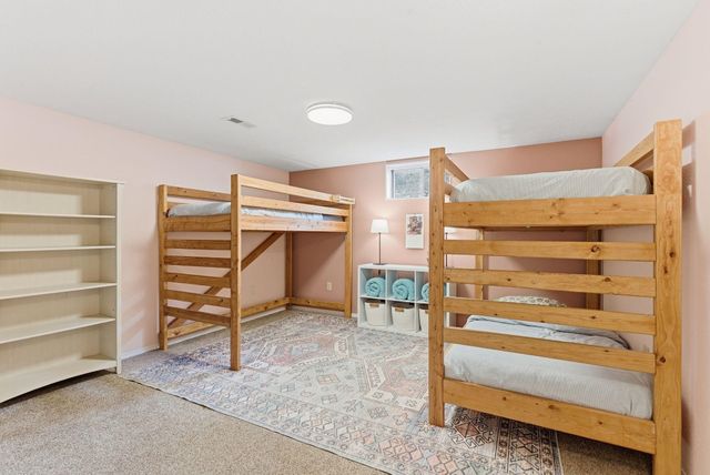 8328 N CAROLINA Way, Spokane, WA 99208